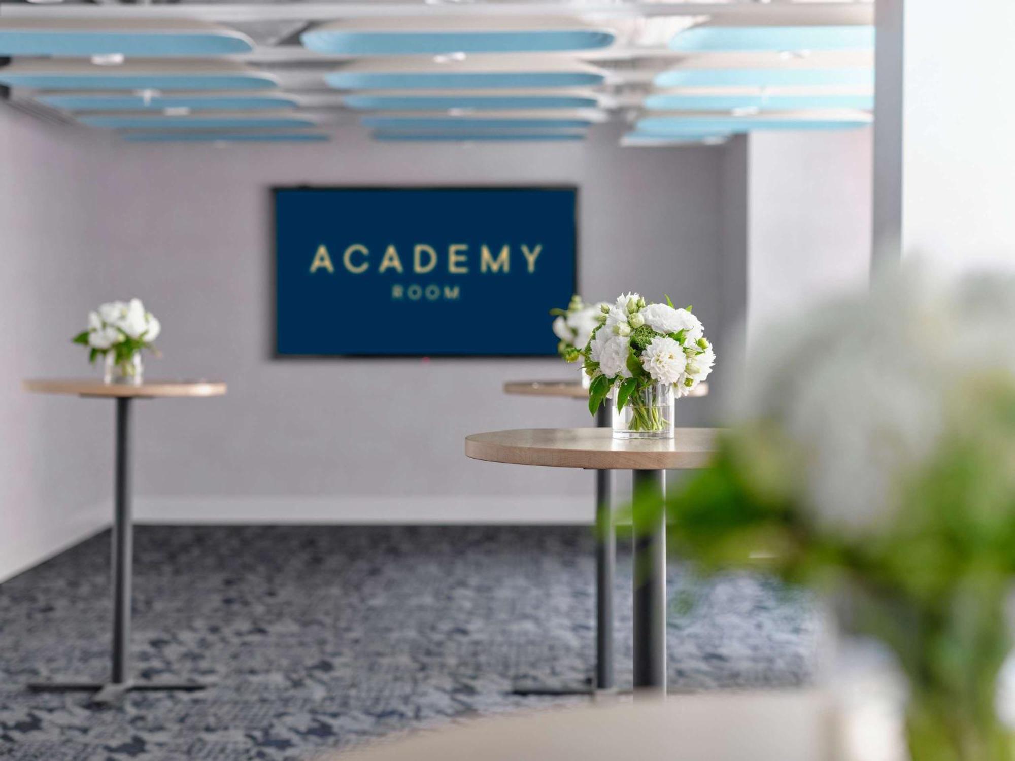 Pullman Melbourne City Centre מראה חיצוני תמונה Academy Room
