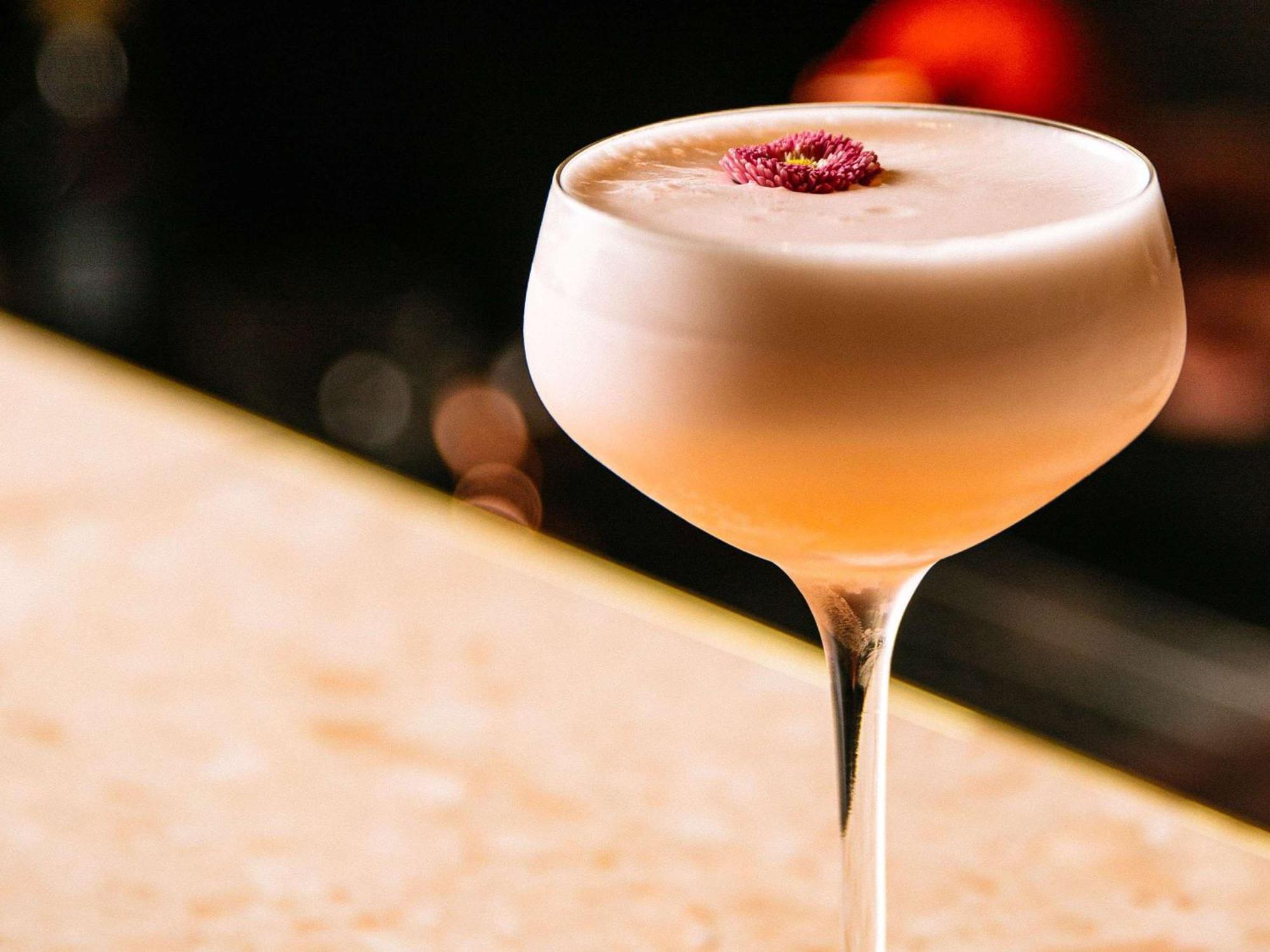 Pullman Melbourne City Centre מראה חיצוני תמונה A Clover Club cocktail