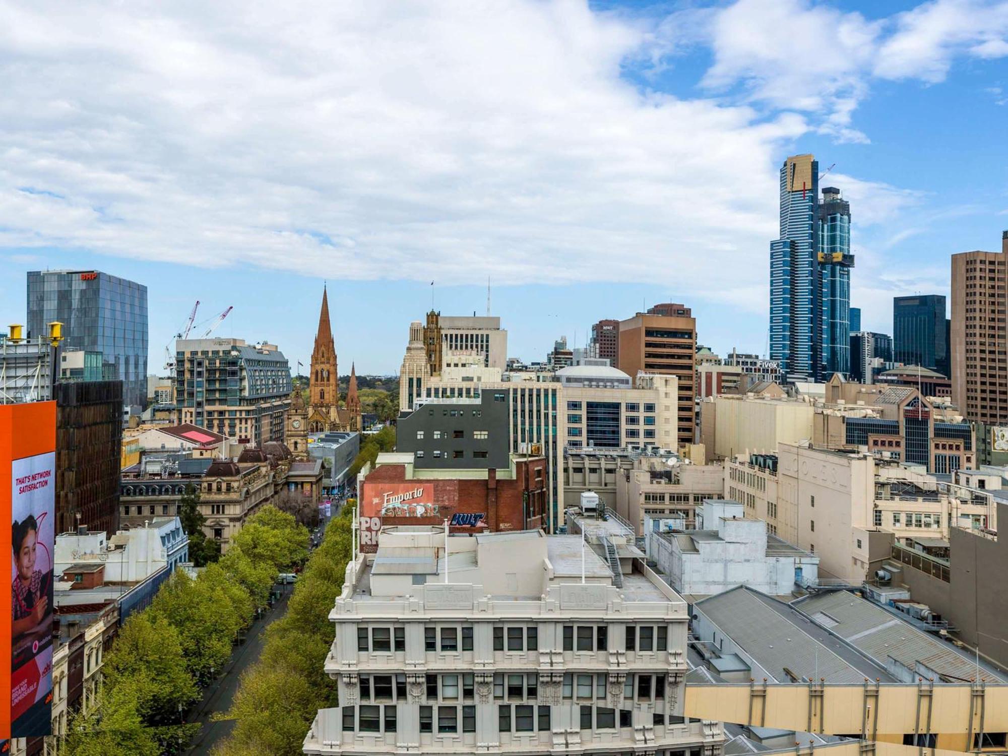 Pullman Melbourne City Centre מראה חיצוני תמונה View of the Melbourne CBD from the west